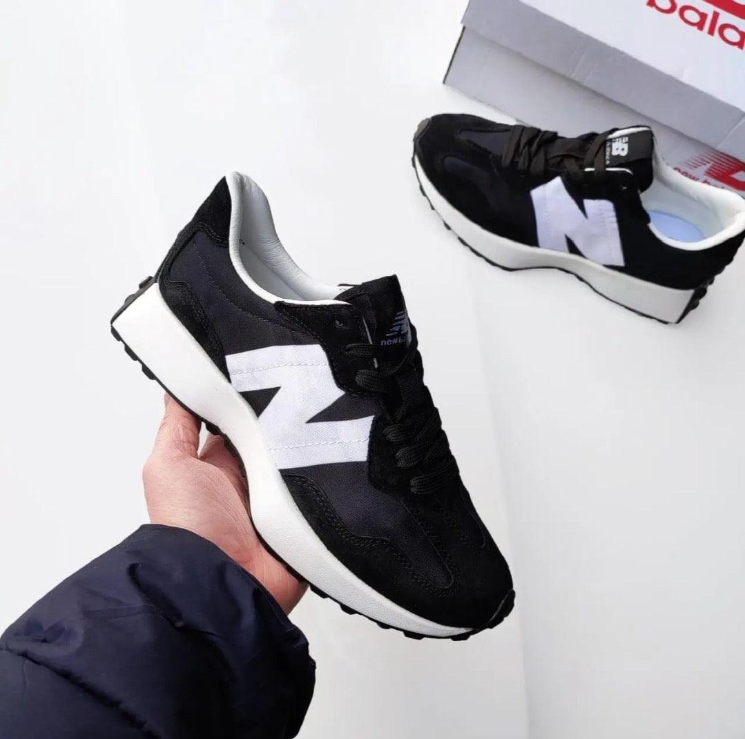 New balance negras y blancas