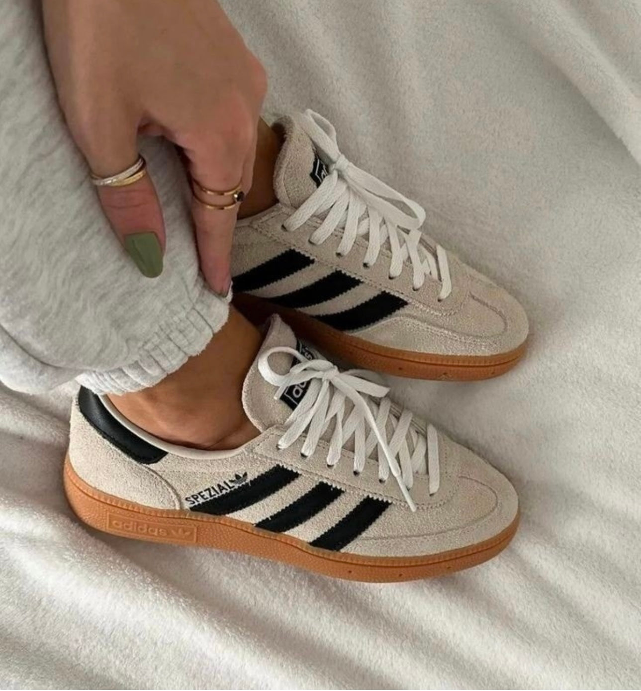 Adidas Spezial Beje Y Negro