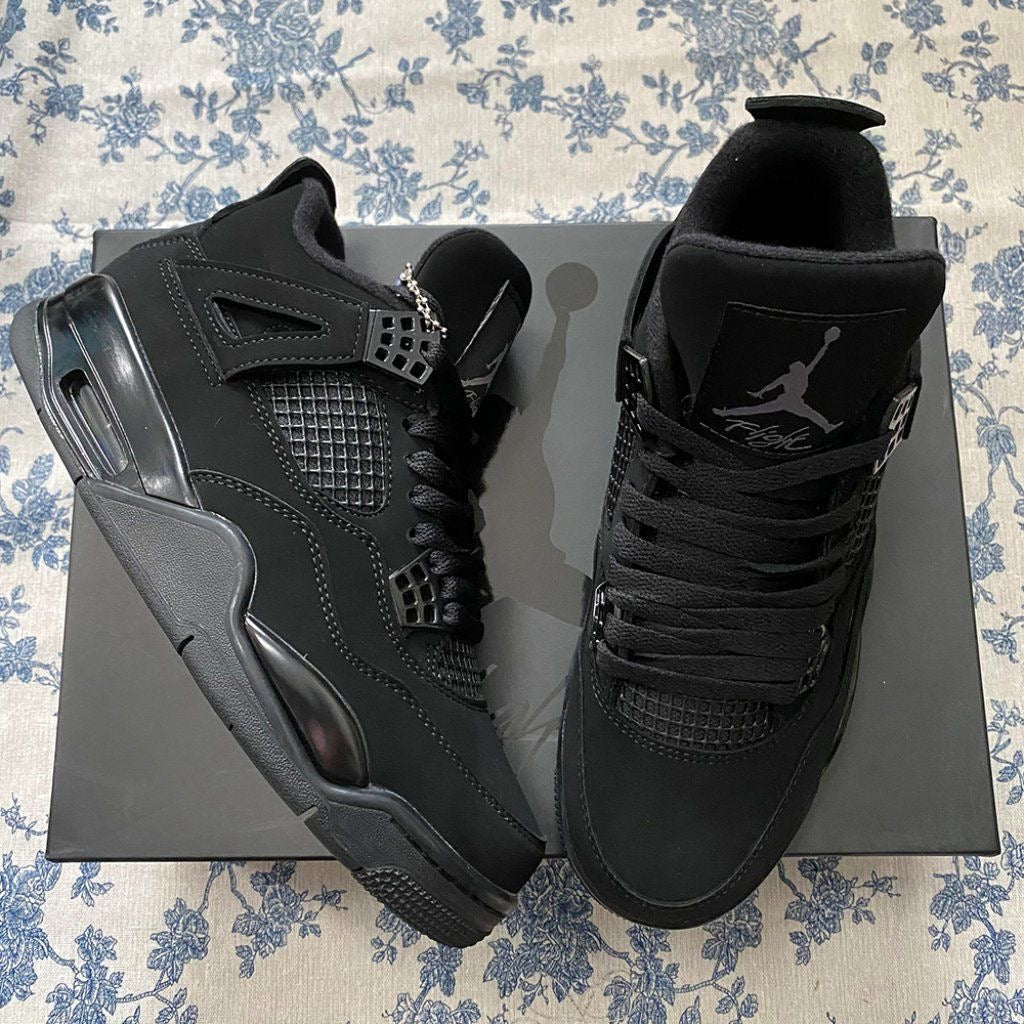 Jordan Retro 4 Negras🖤