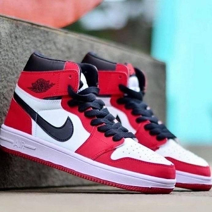 Jordan 1 blanco rojo y negro
