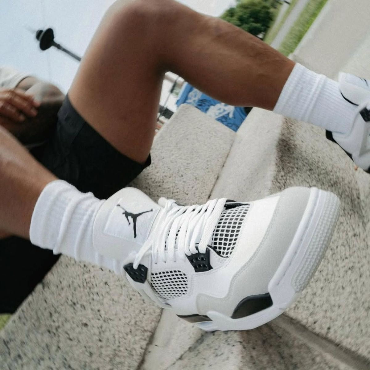 Jordan retro 4 Blanco y Gris