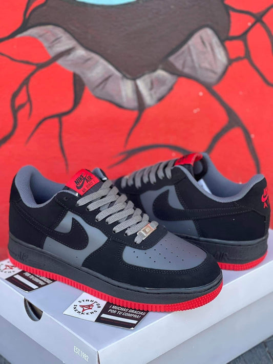 Air force negra cinza y roja