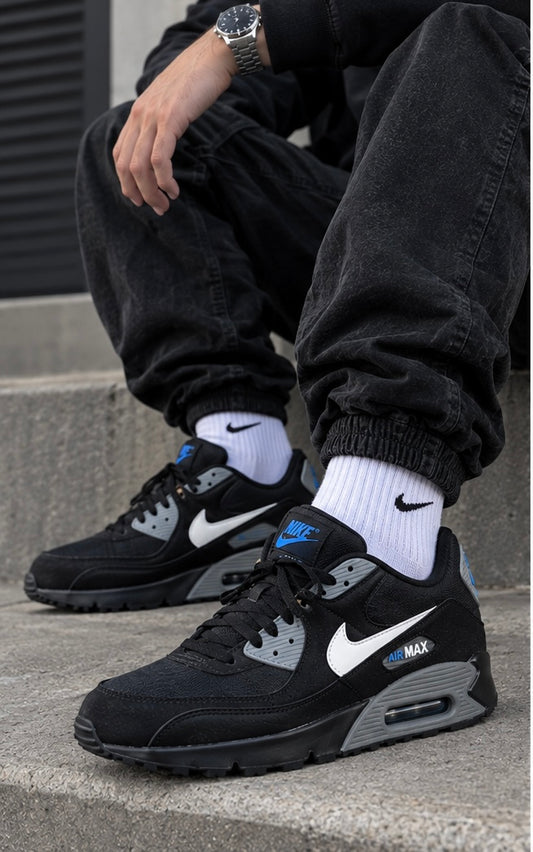 Nike air Max negro blanco y azul