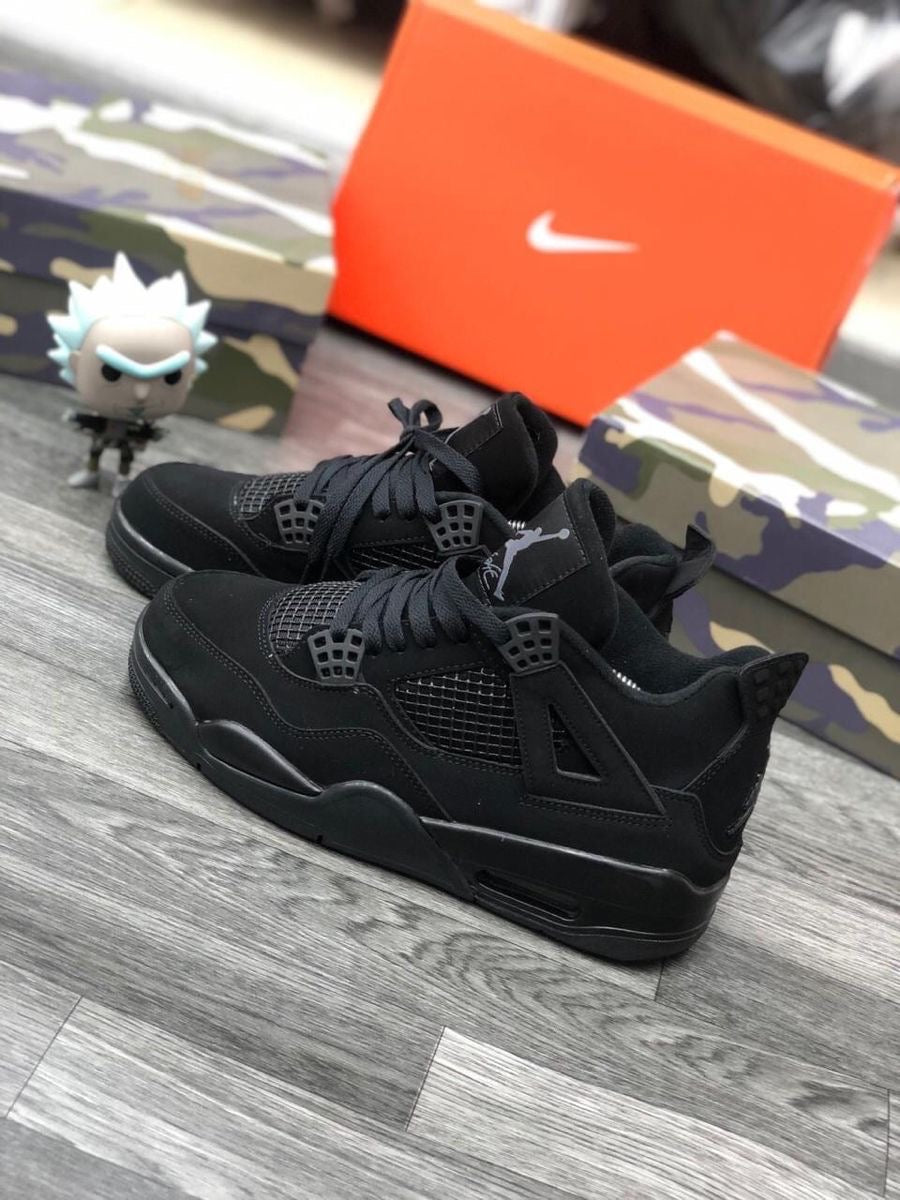 Jordan Retro 4 Negras🖤