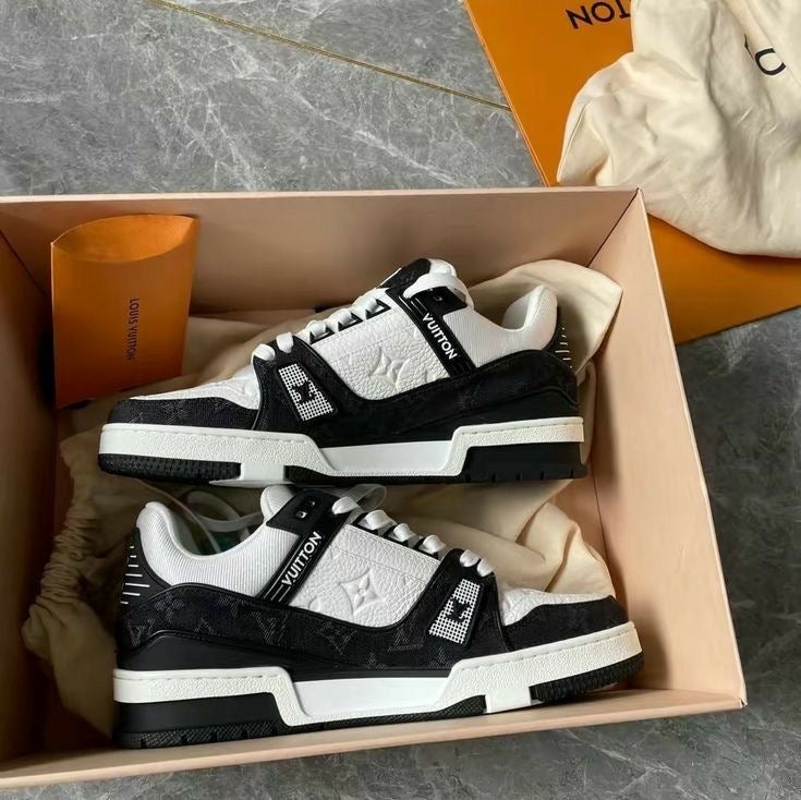 Louis Vuitton Trainer Negro Blanco🖤🤍